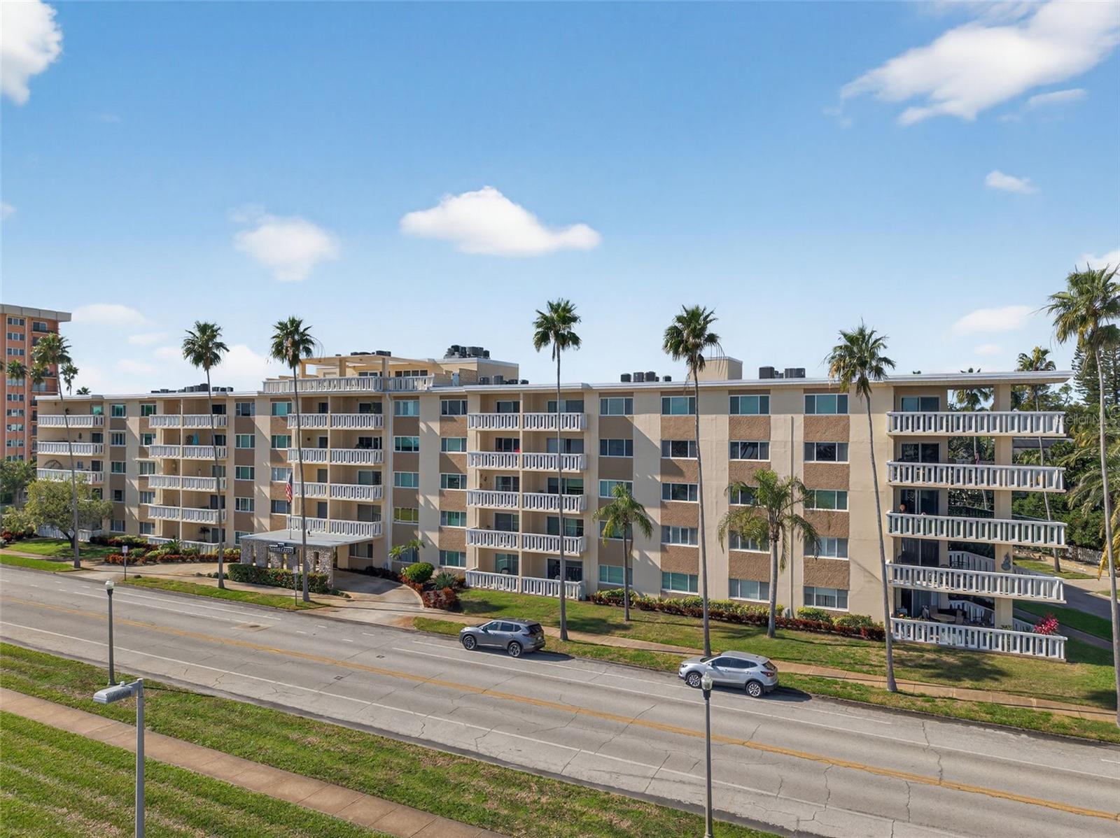 1200 N SHORE DR NE #201 furnished