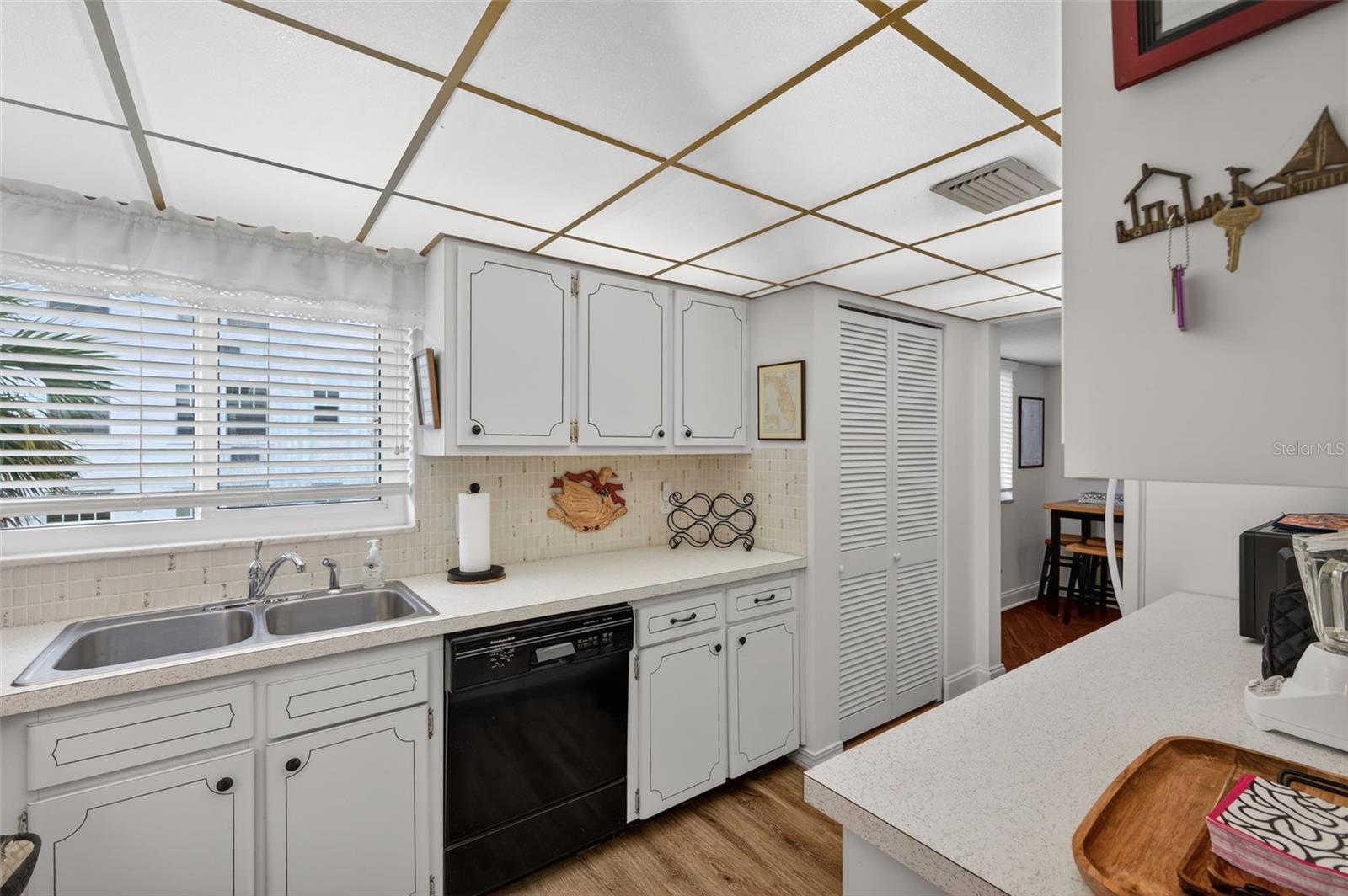 1200 N SHORE DR NE #201 furnished