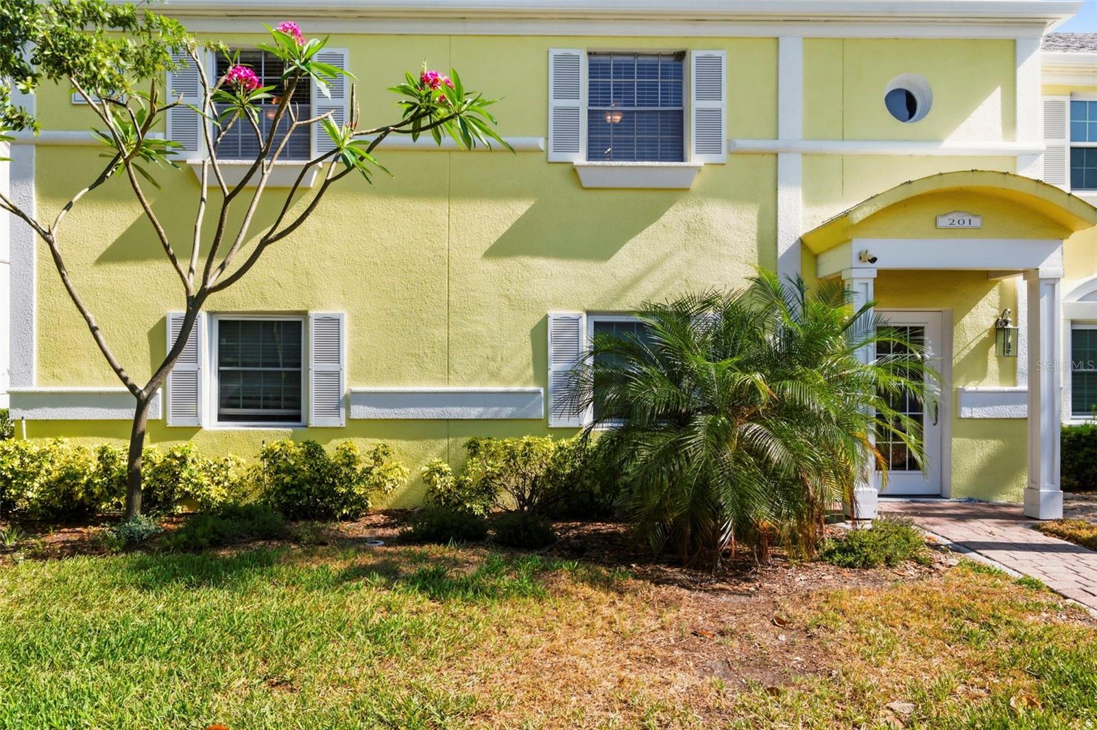 201 POMPANO DR SE #C furnished