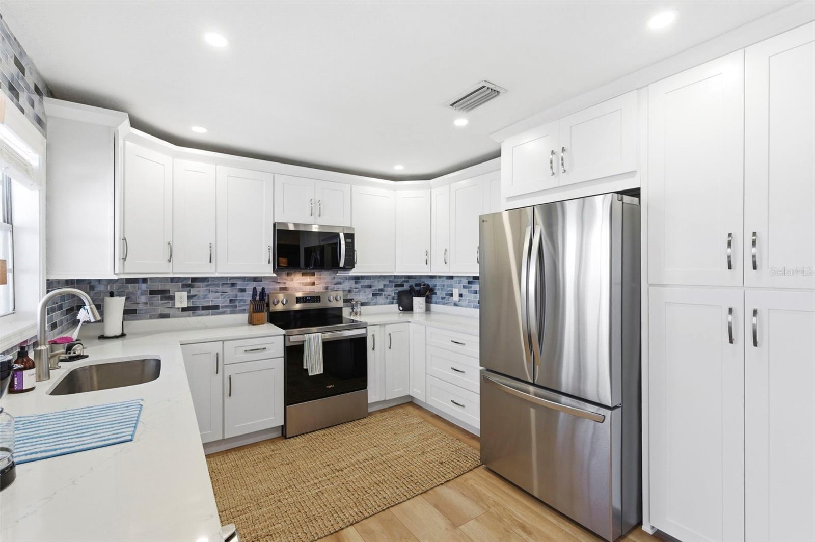 201 POMPANO DR SE #C furnished