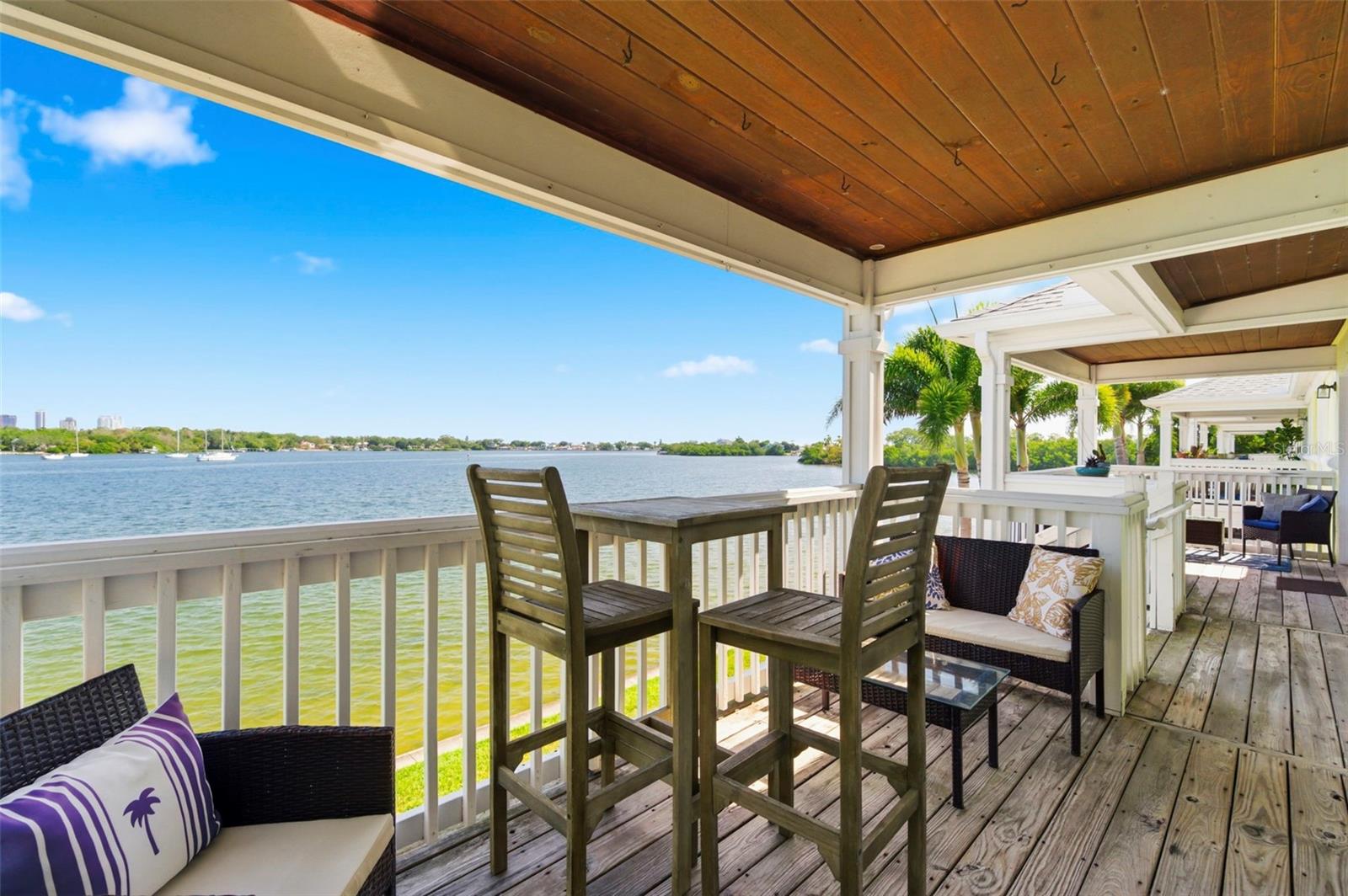 201 POMPANO DR SE #C furnished