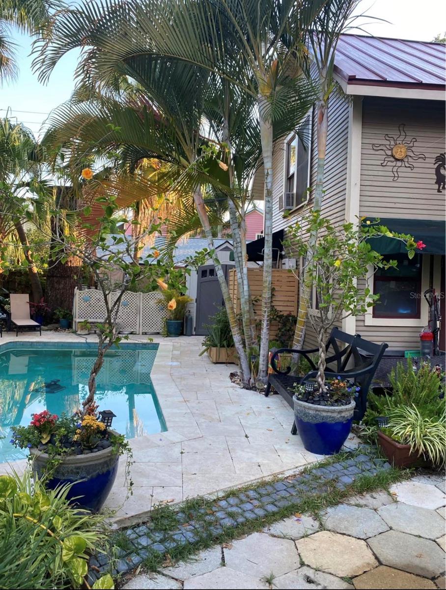 235 1/2 7TH AVE NE #A furnished