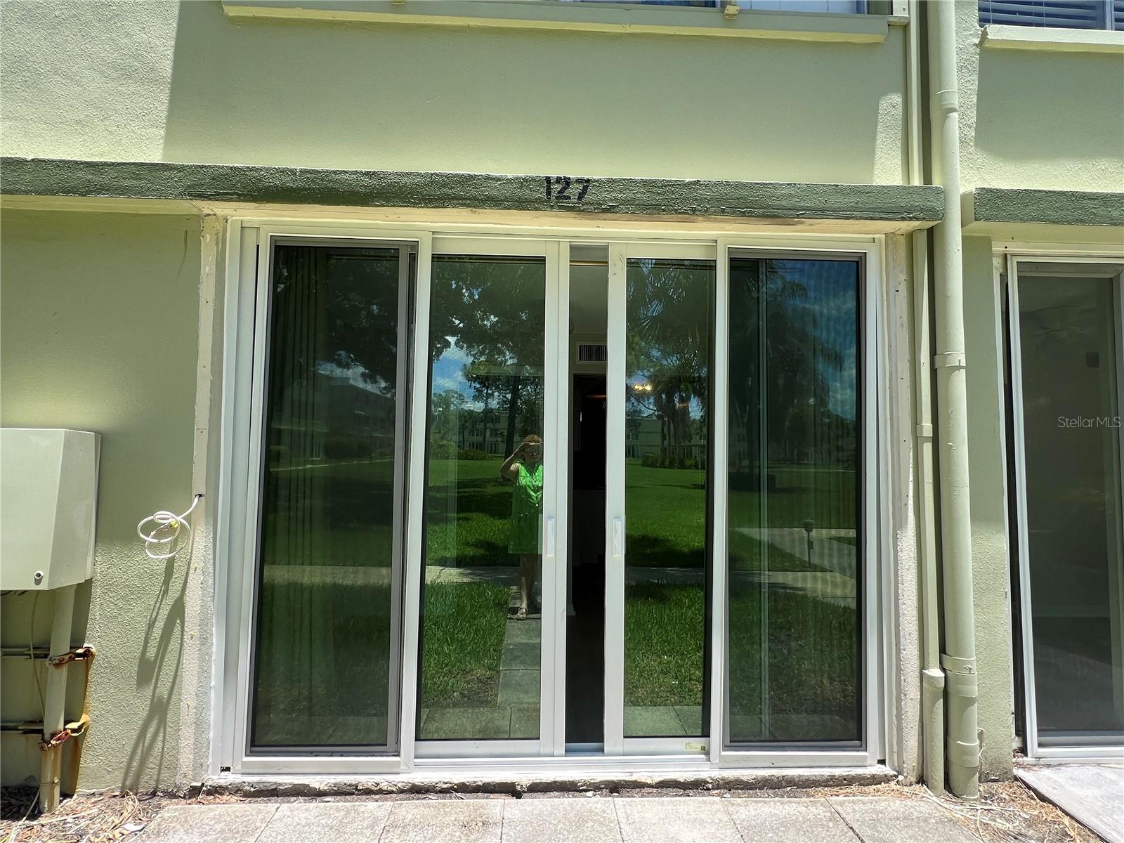 4890 BAY ST NE #127