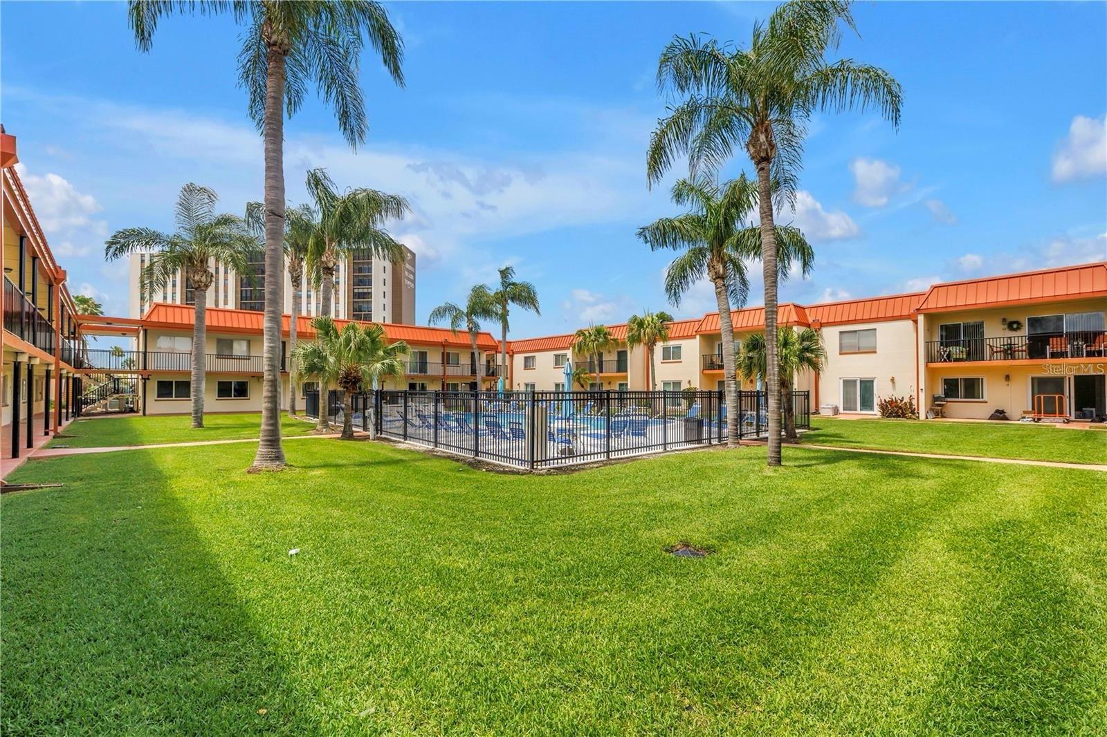 10365 PARADISE BLVD #27