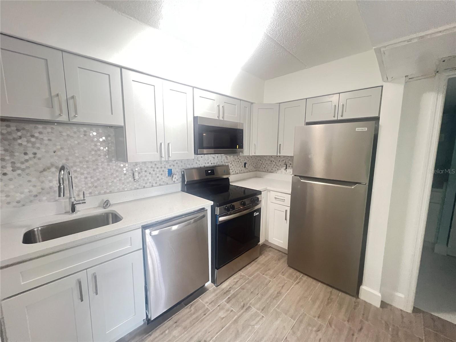 10365 PARADISE BLVD #27
