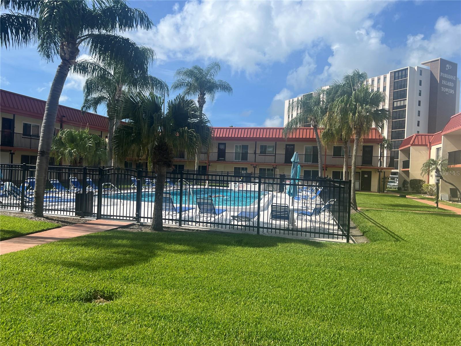 10365 PARADISE BLVD #27