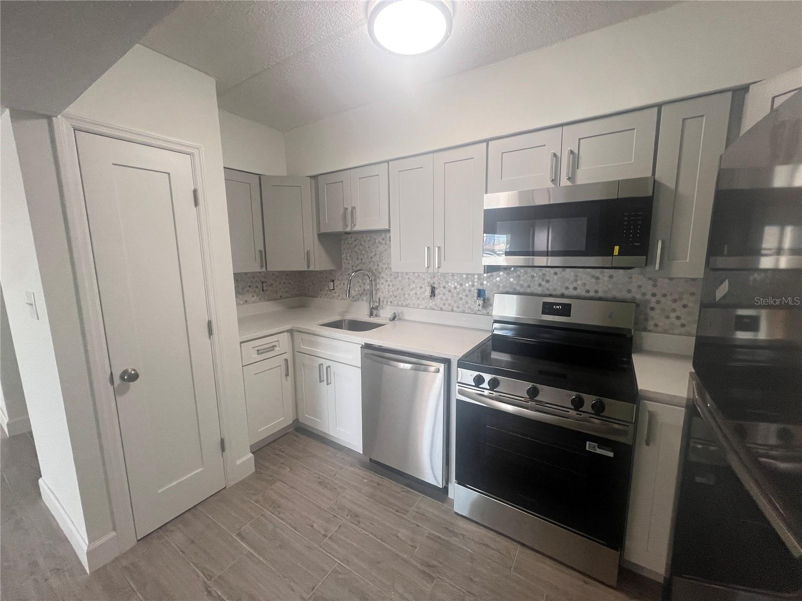 10365 PARADISE BLVD #27