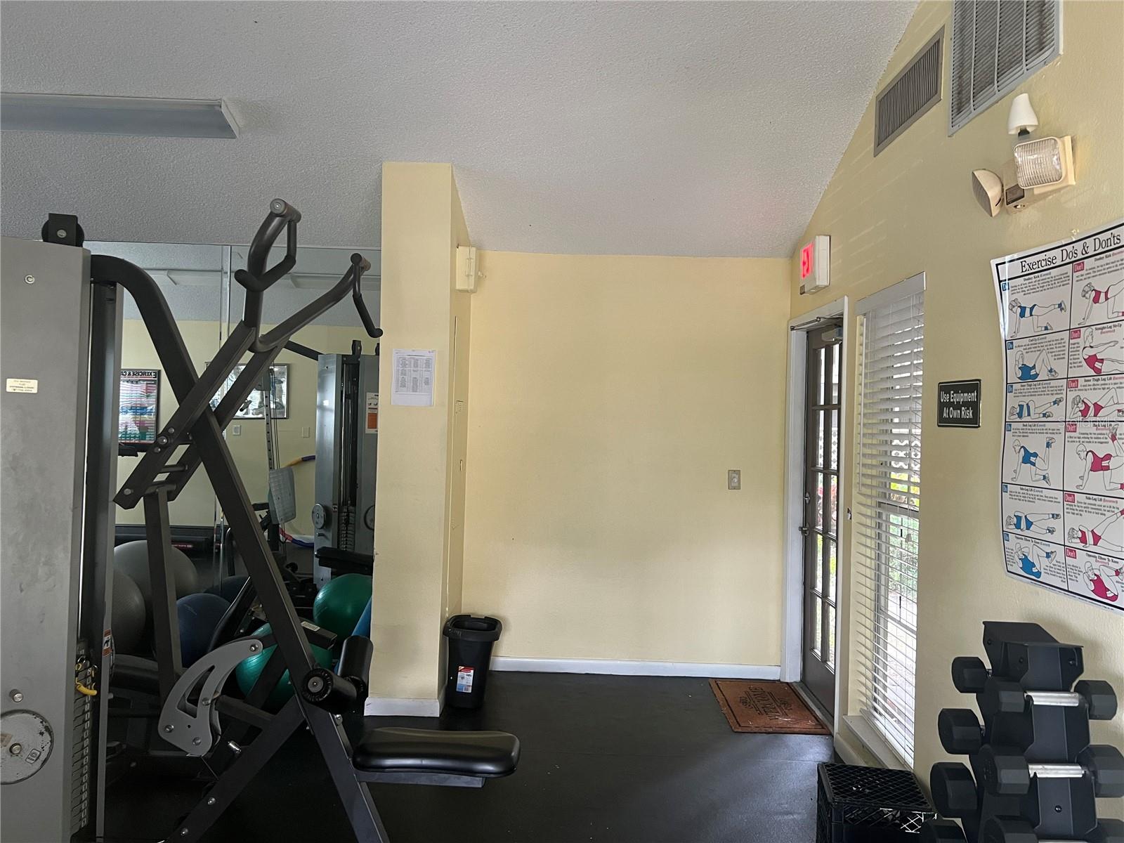 2500 WINDING CREEK BLVD #E103