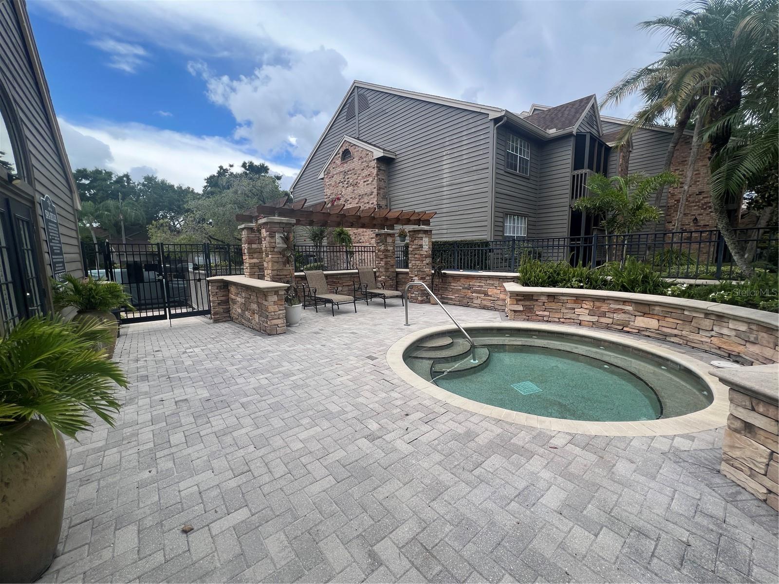 2500 WINDING CREEK BLVD #E103