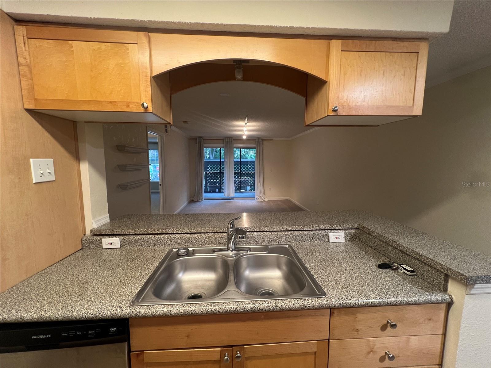 2500 WINDING CREEK BLVD #E103