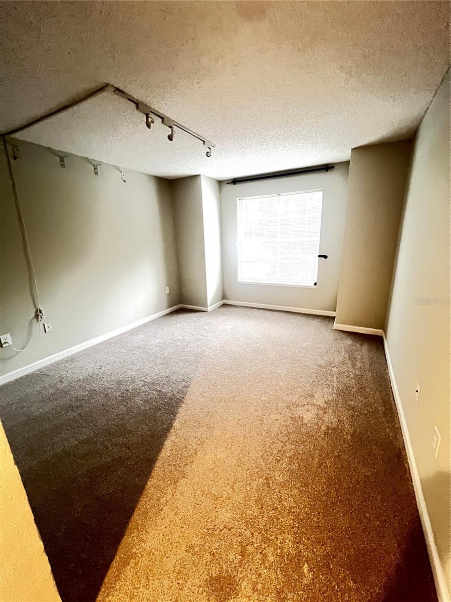 2500 WINDING CREEK BLVD #E103