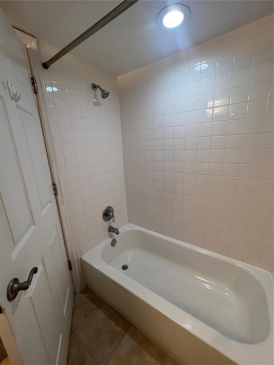 2500 WINDING CREEK BLVD #E103
