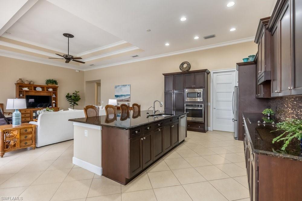 5052 Martinique DR