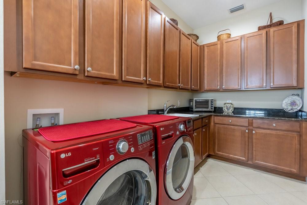 5052 Martinique DR
