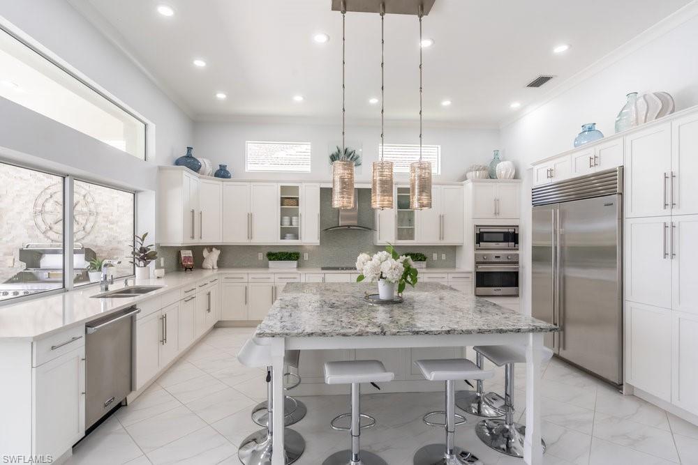 5060 Martinique DR