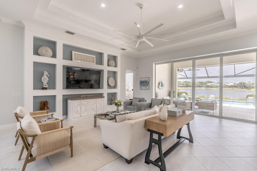 5060 Martinique DR
