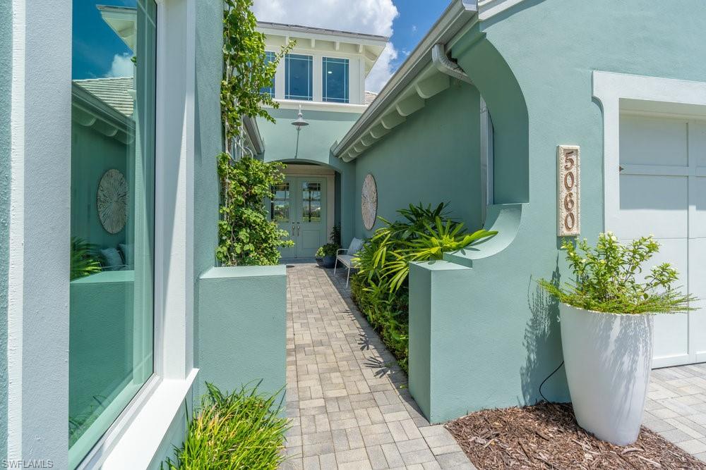 5060 Martinique DR