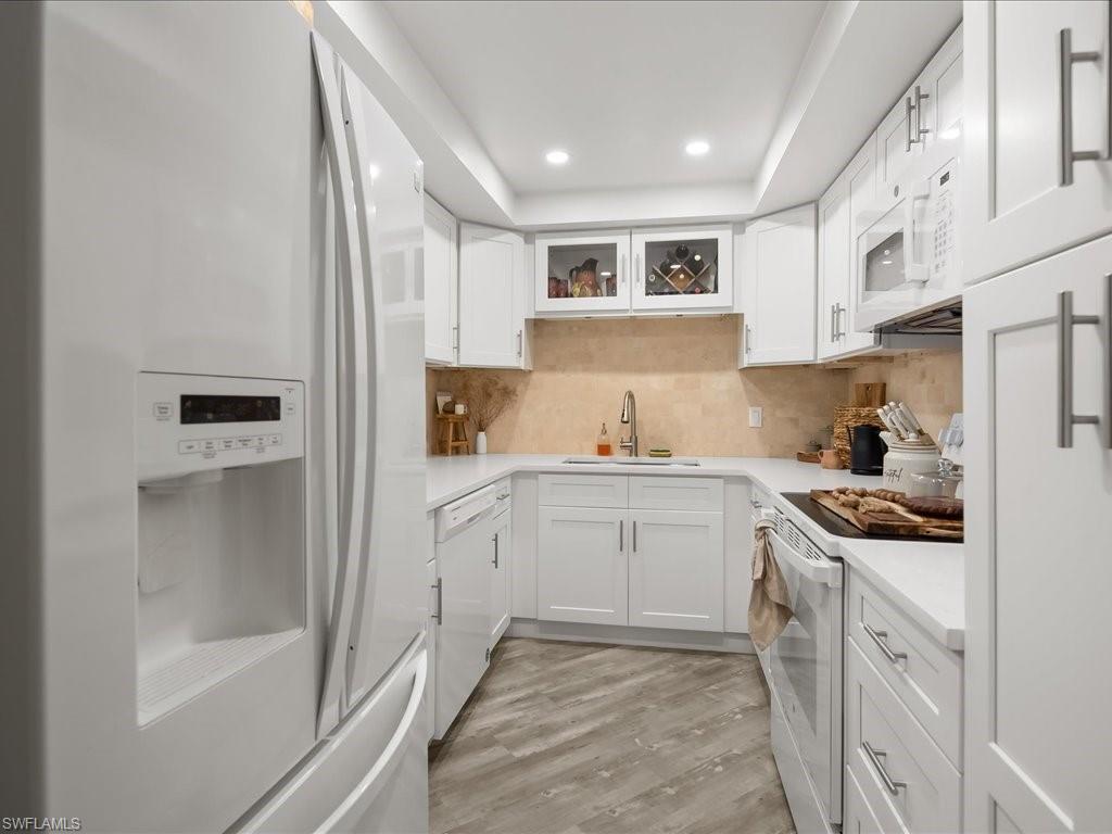 975 Palm View DR # A302