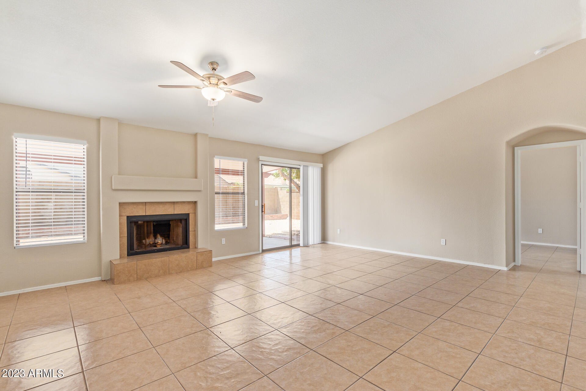 4347 W ESCUDA Drive