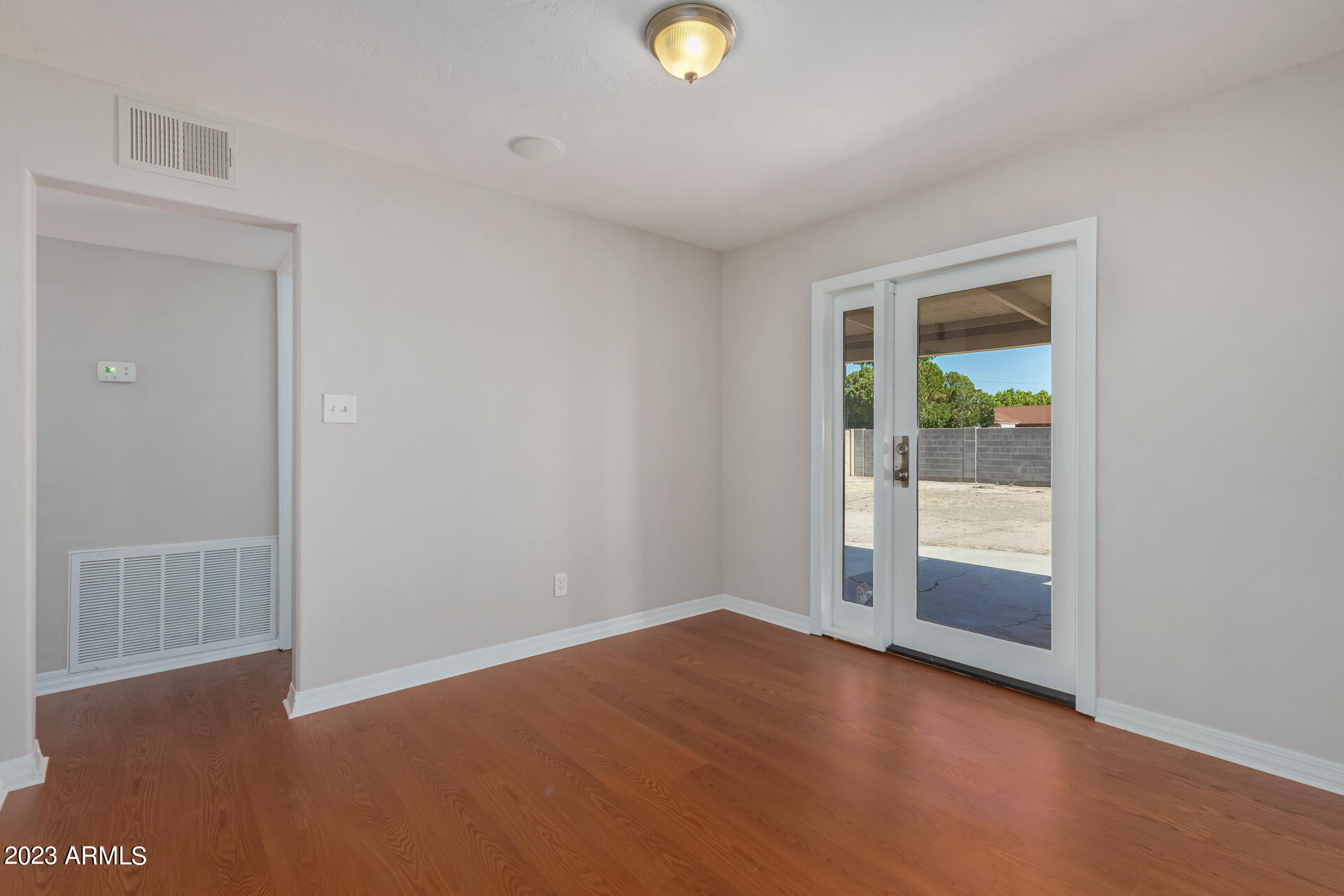 2233 W SAN MIGUEL Avenue