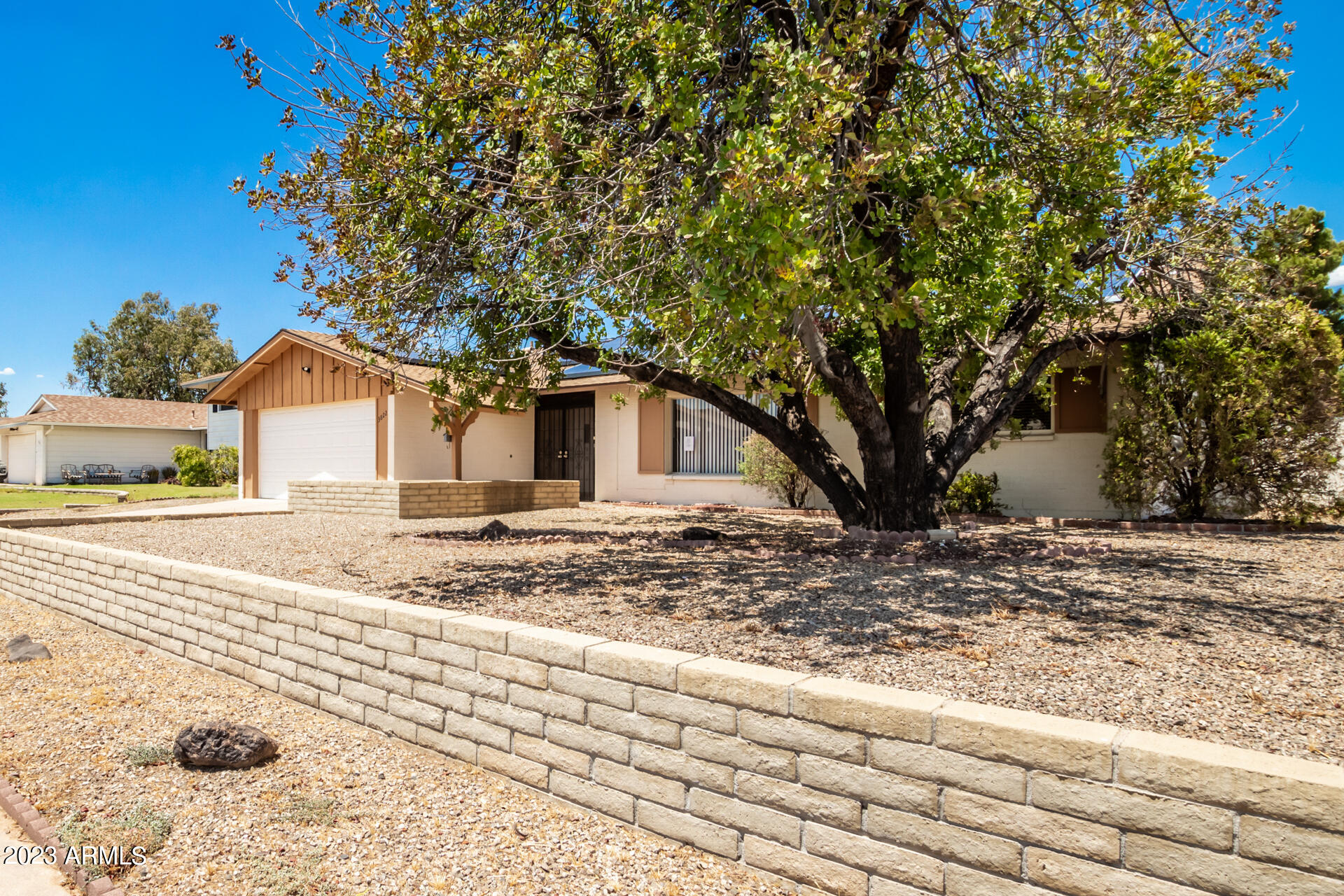 3822 W PORT ROYALE Lane