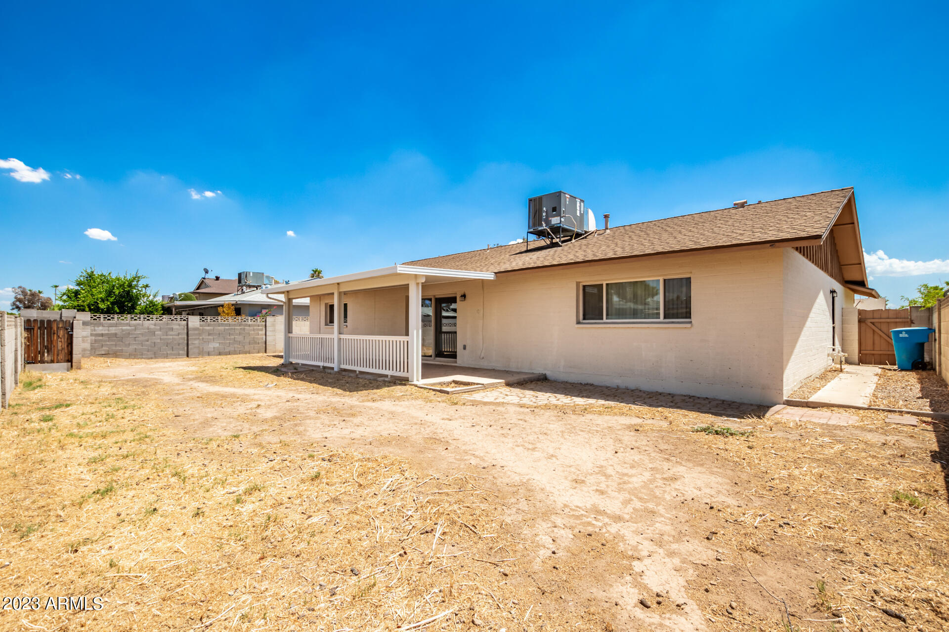 3822 W PORT ROYALE Lane