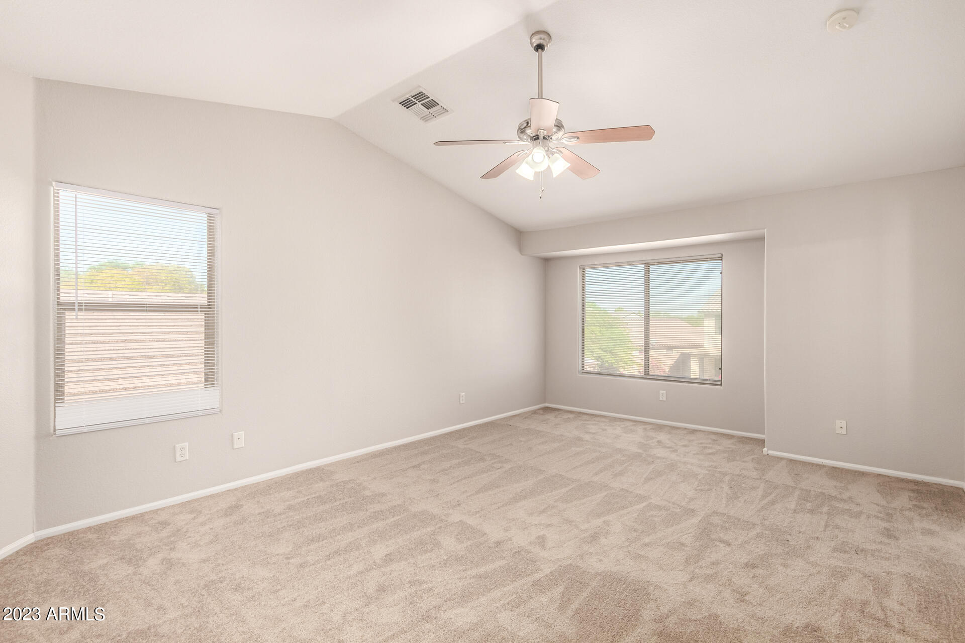4614 W BEAUTIFUL Lane