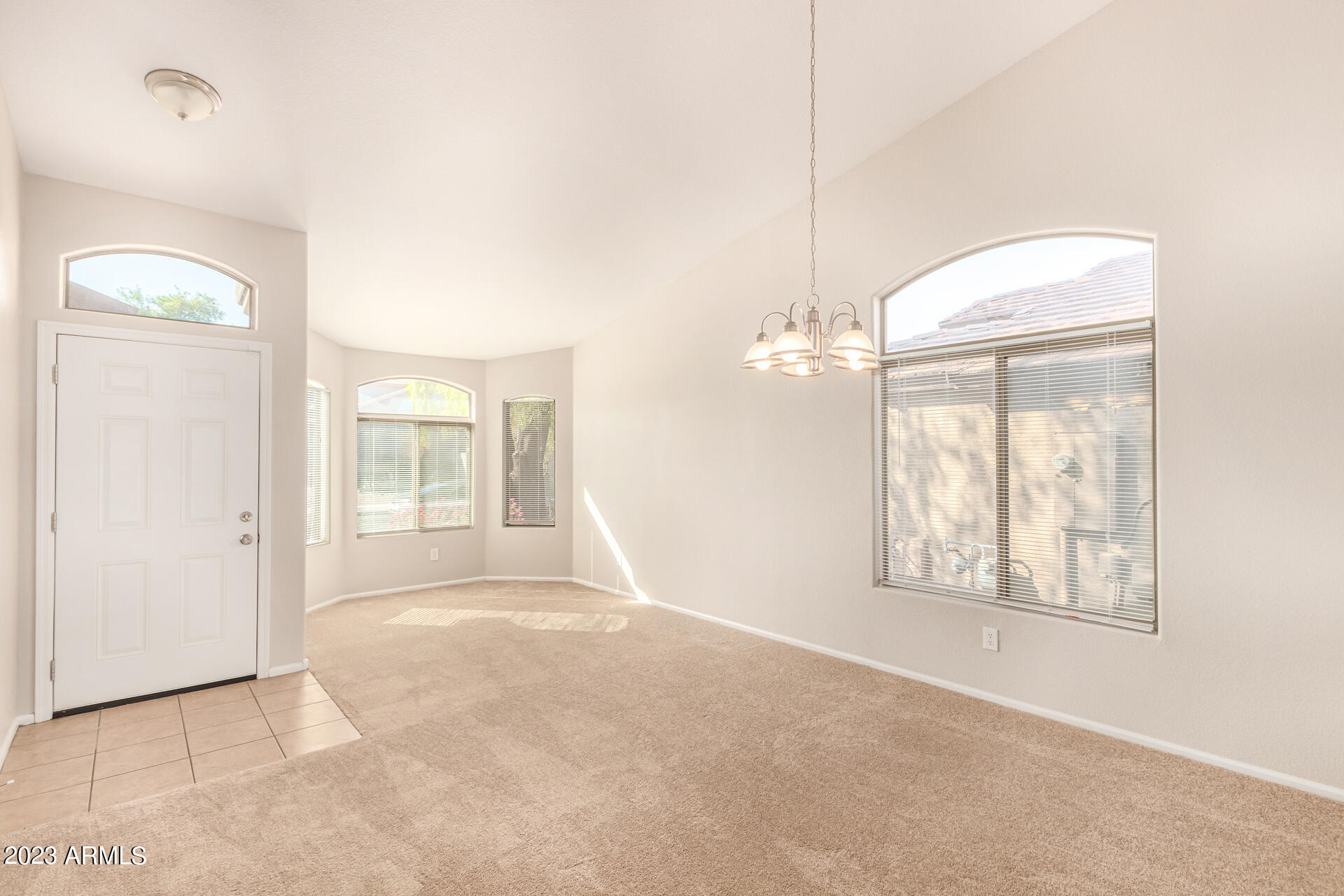 4614 W BEAUTIFUL Lane