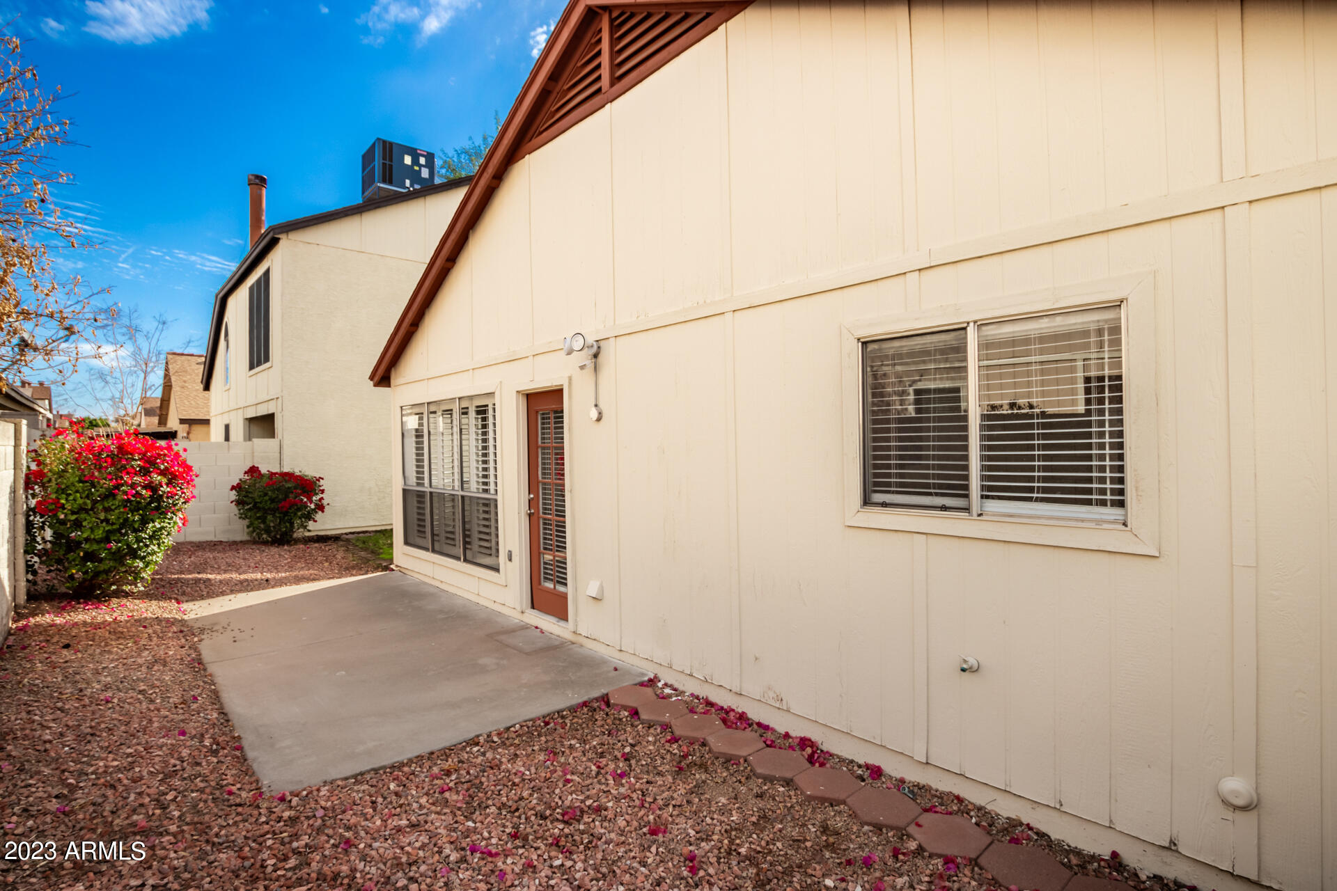 434 E TARO Lane