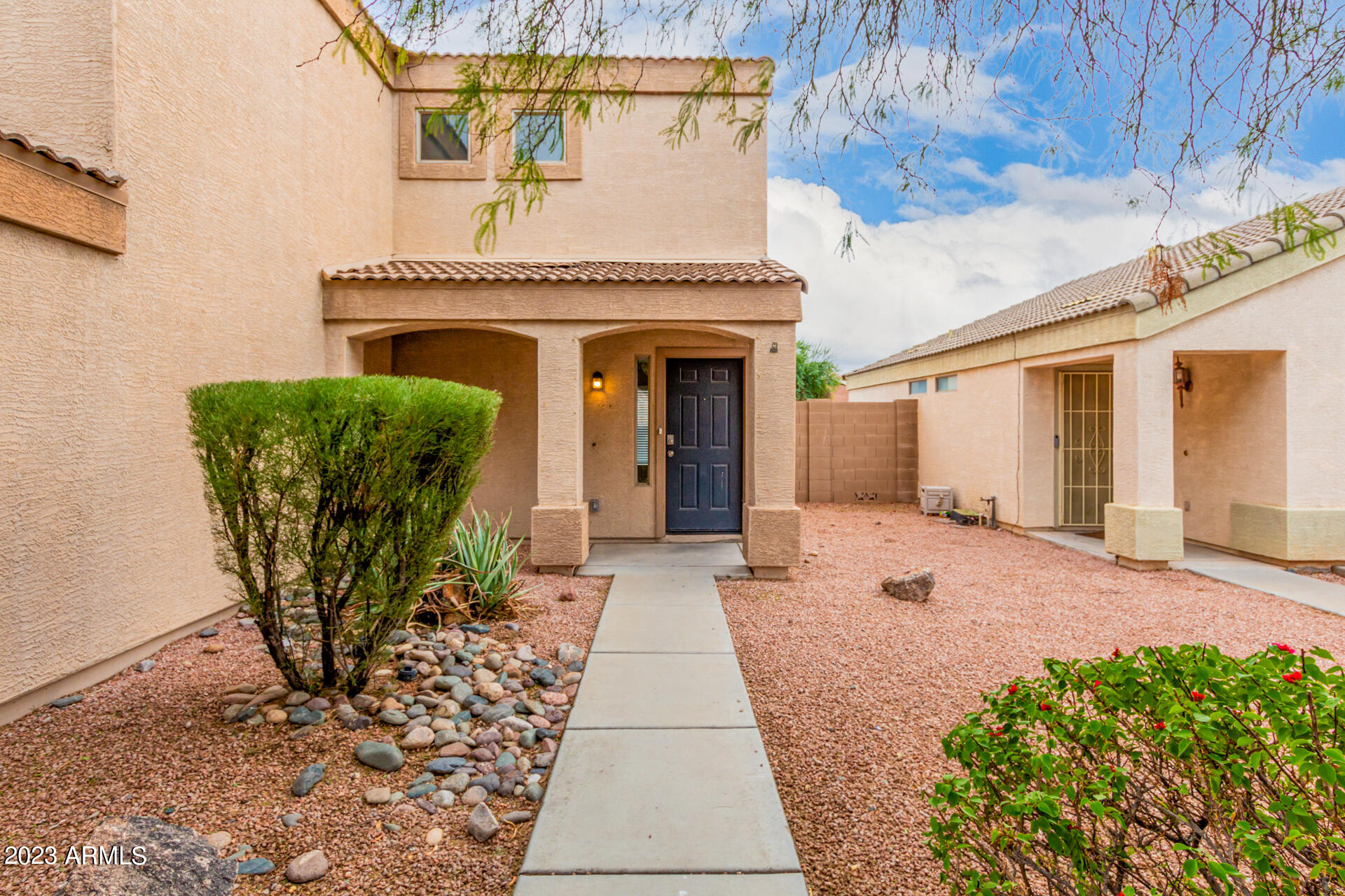 12425 W DREYFUS Drive
