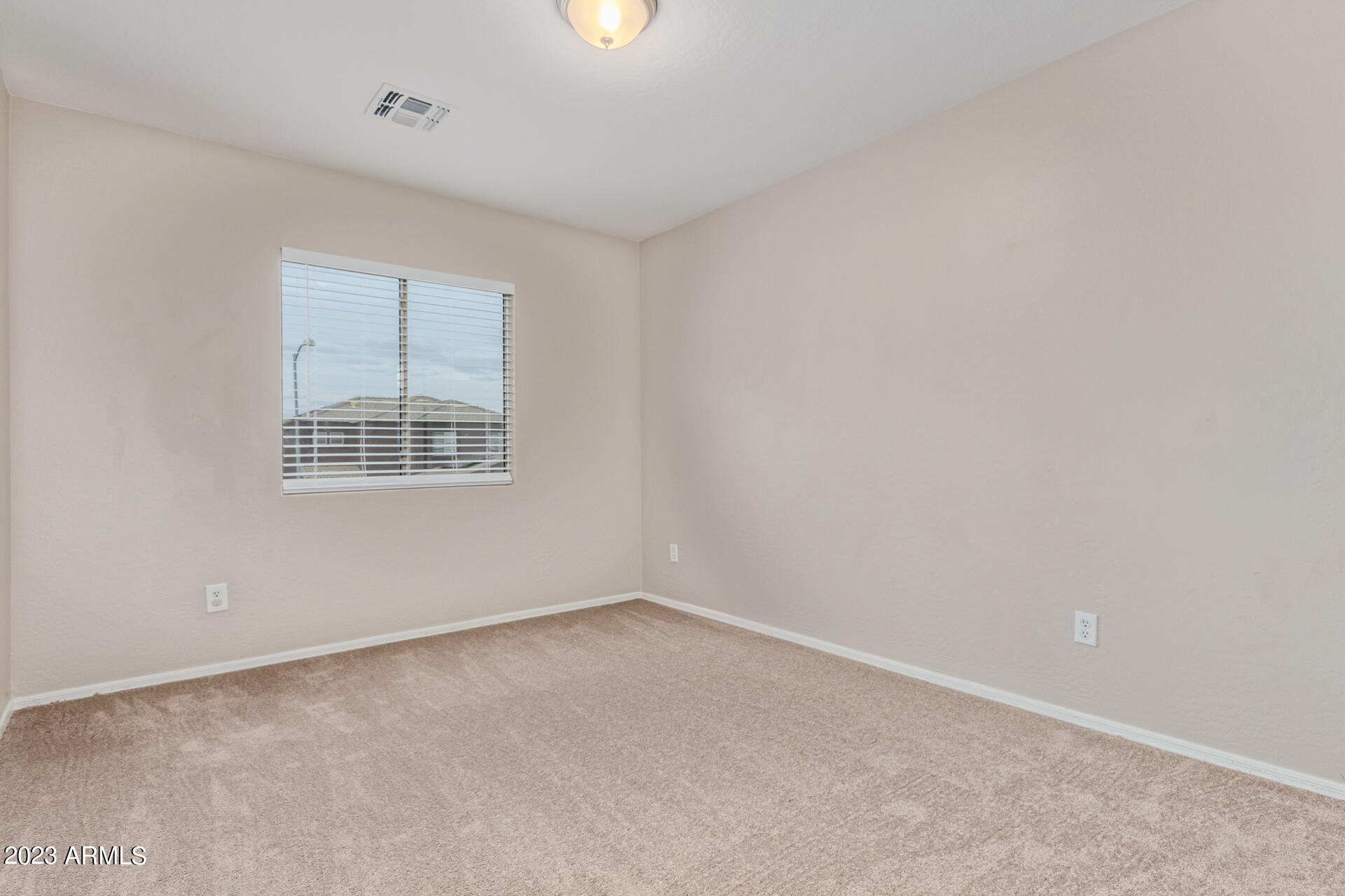 12425 W DREYFUS Drive