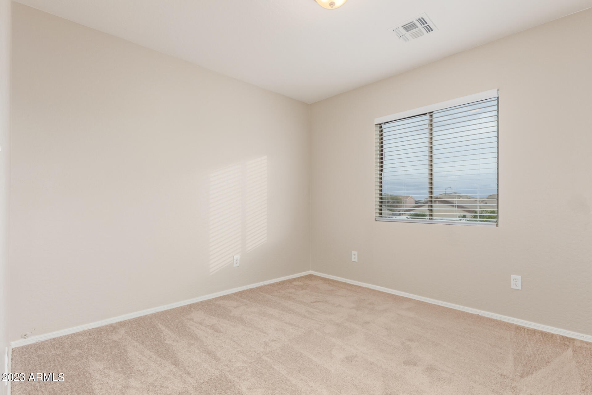 12425 W DREYFUS Drive
