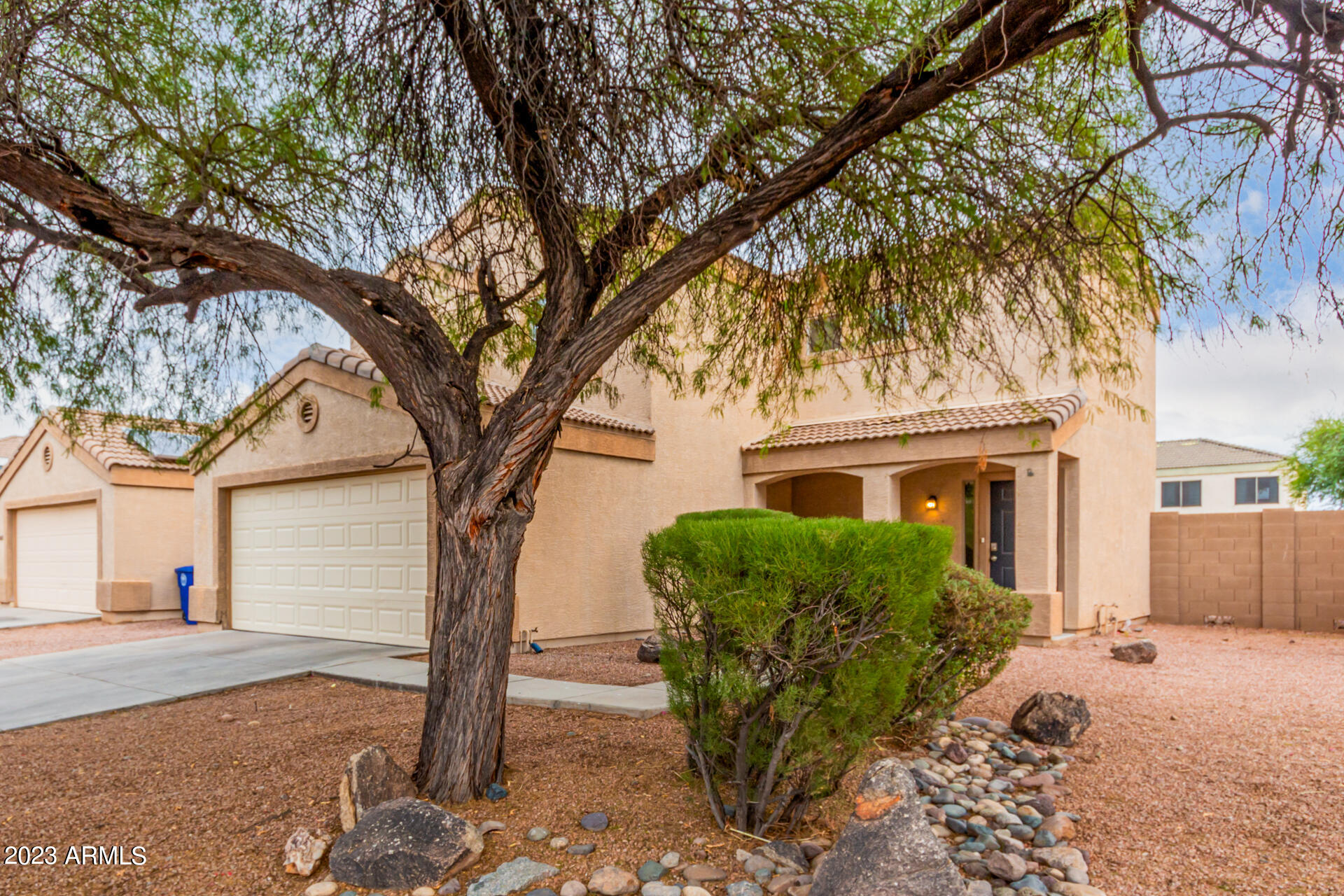 12425 W DREYFUS Drive