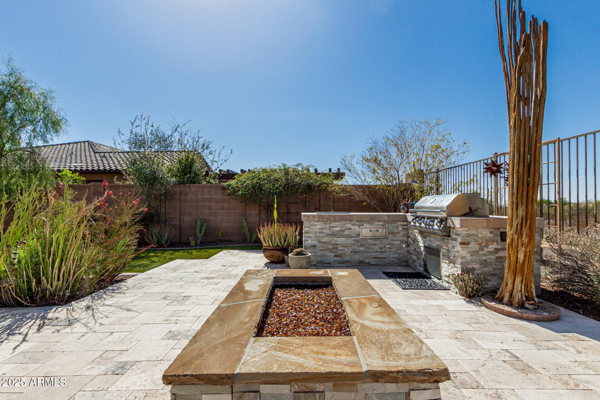 5810 E CALLE MARITA E