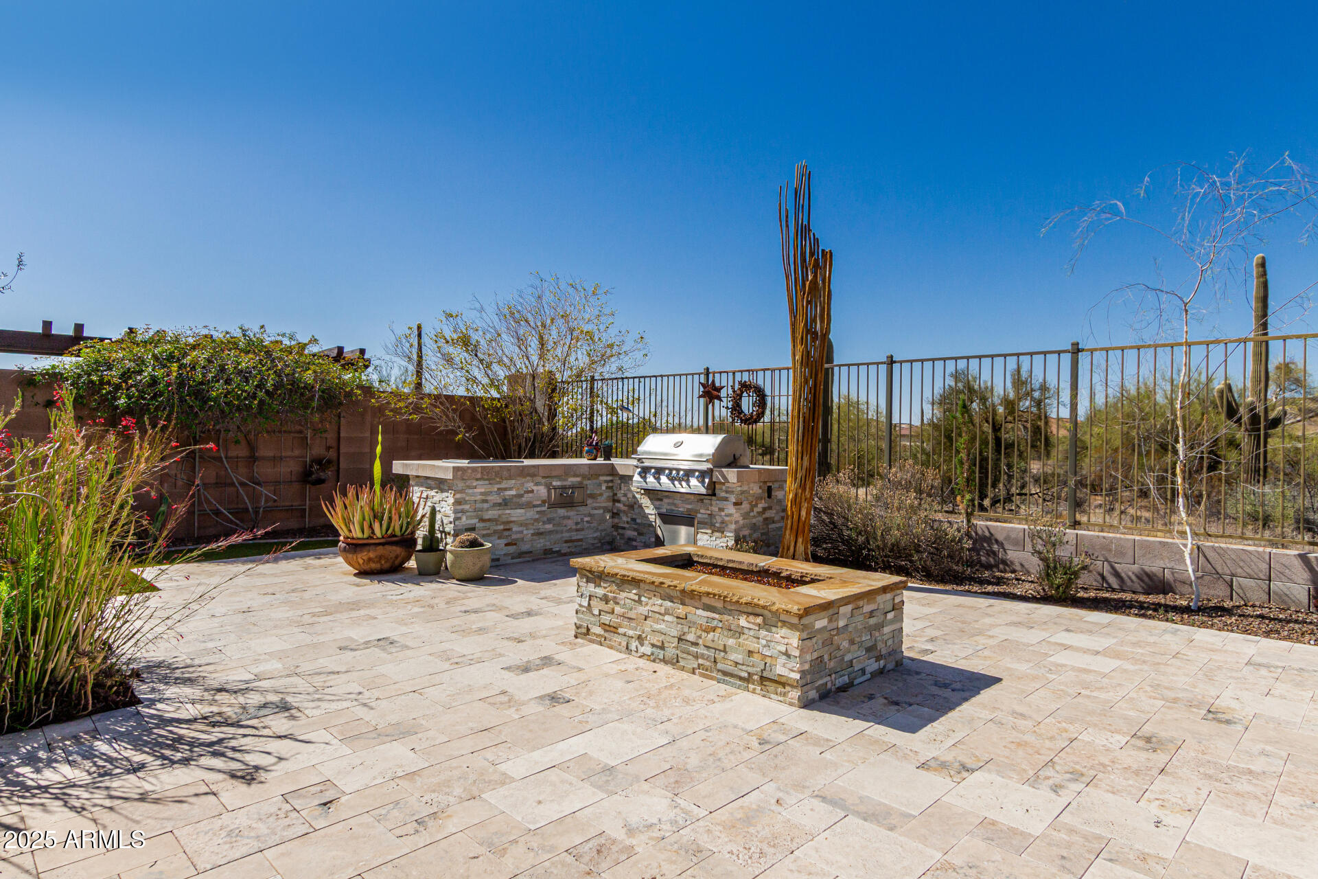 5810 E CALLE MARITA E