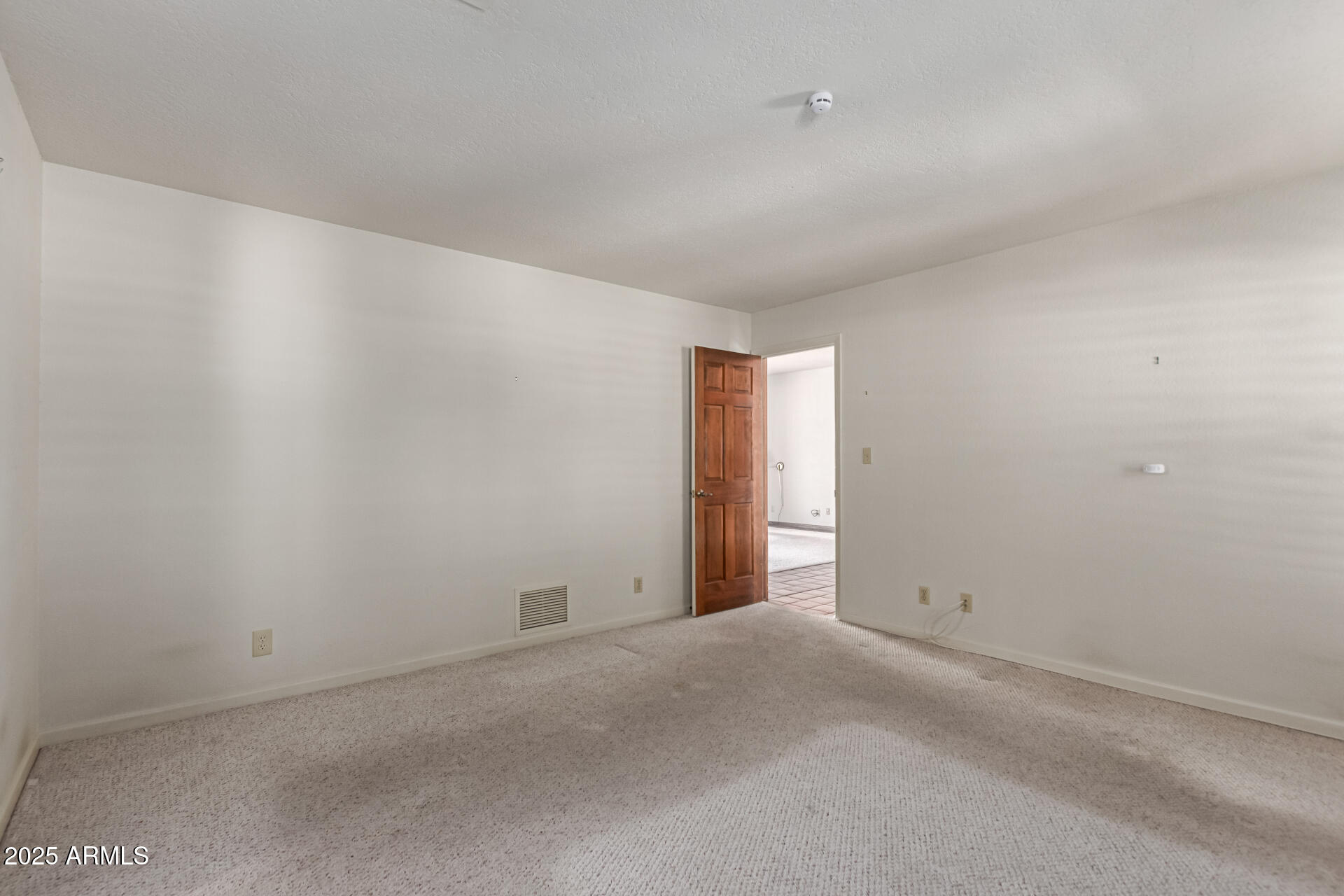 1305 Coyote Pass