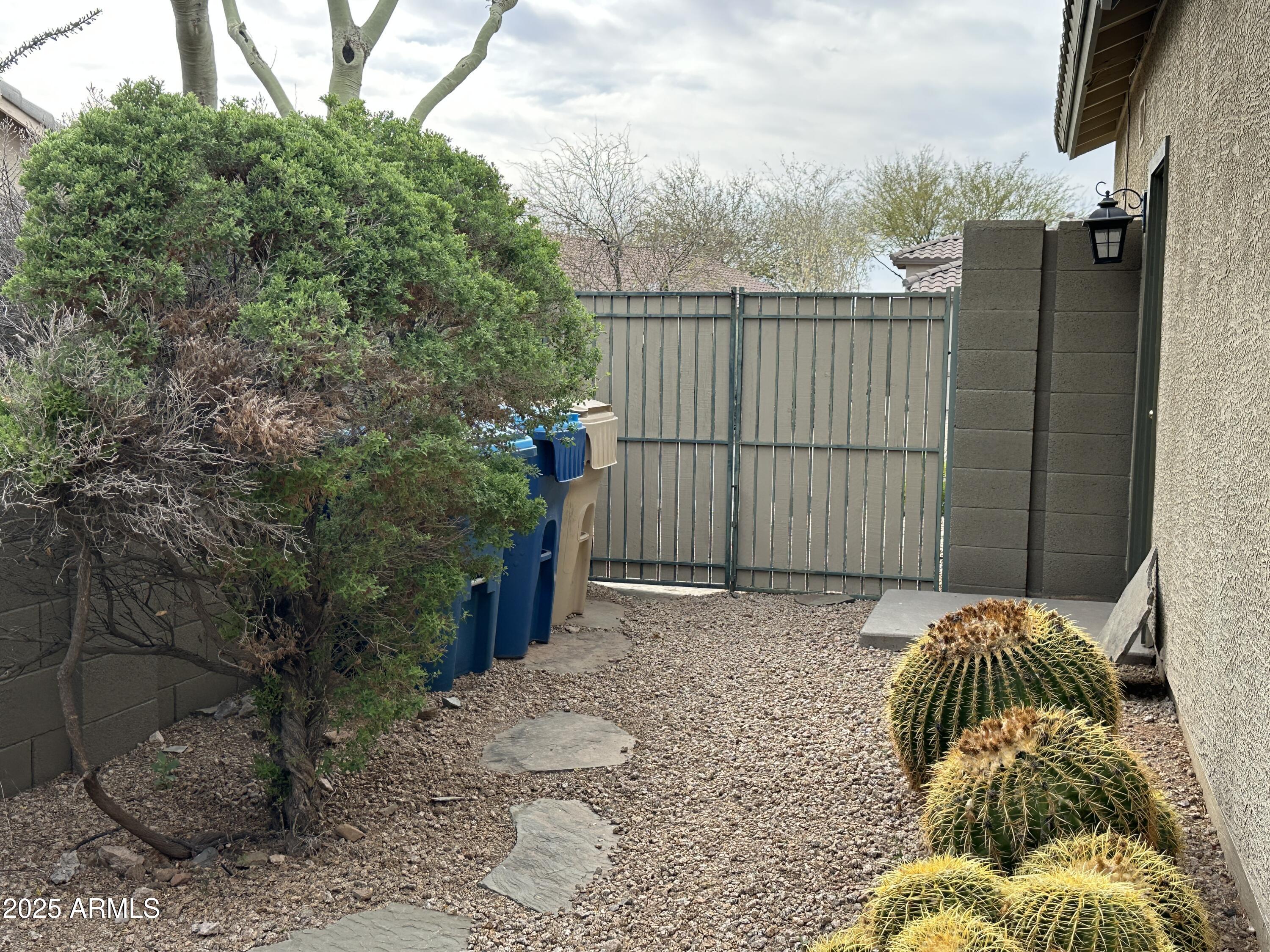 40915 N COLUMBIA Trail