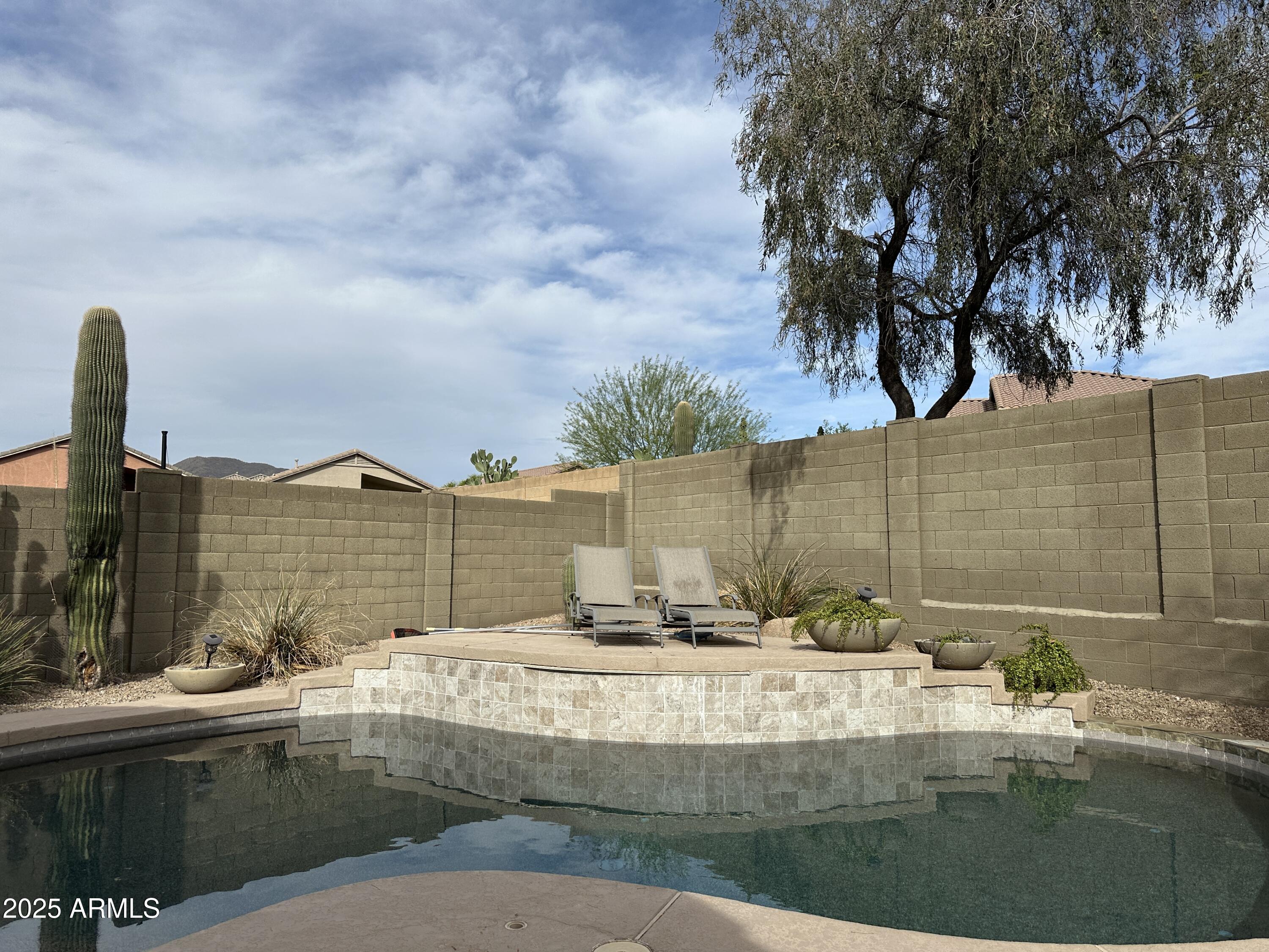40915 N COLUMBIA Trail