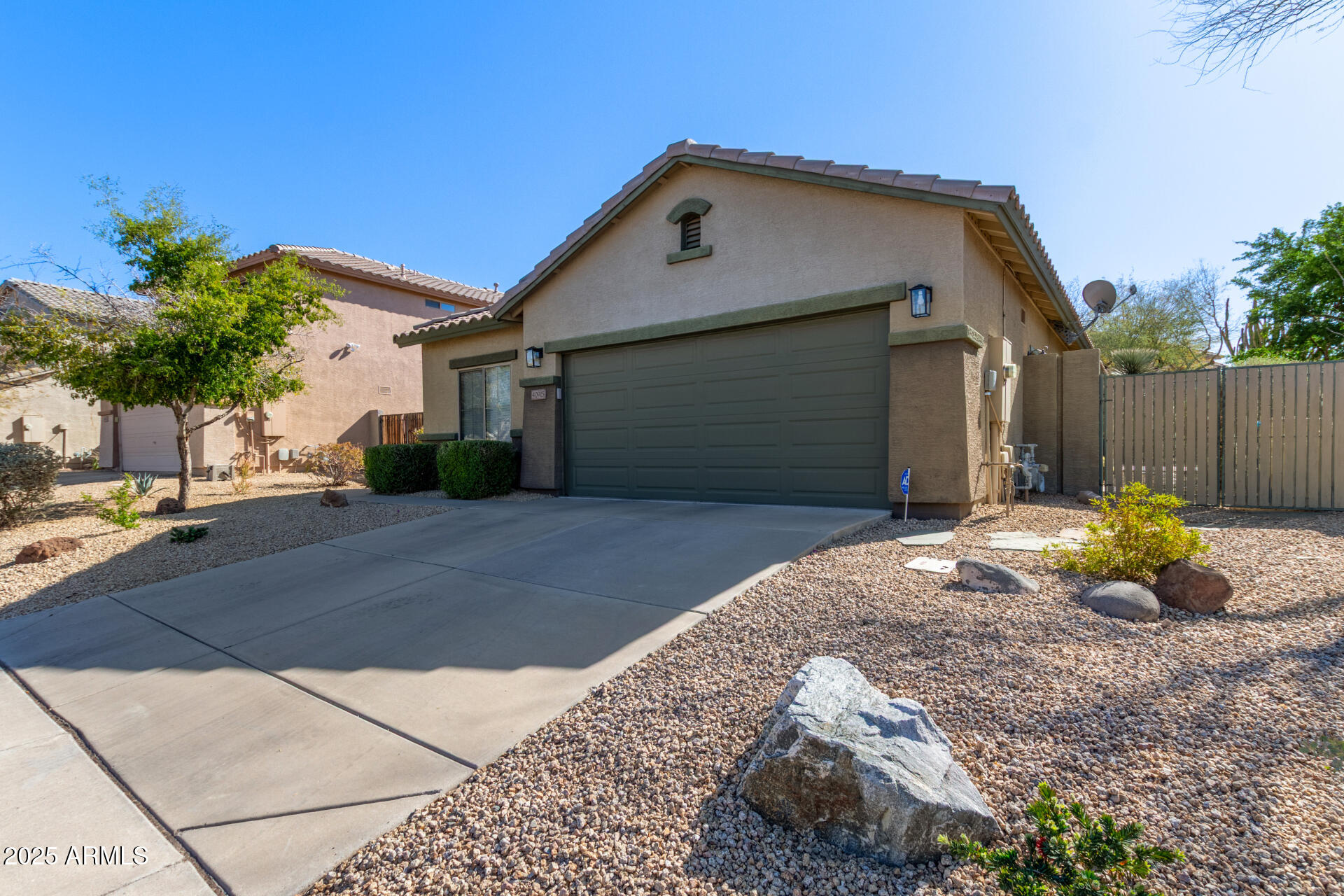 40915 N COLUMBIA Trail