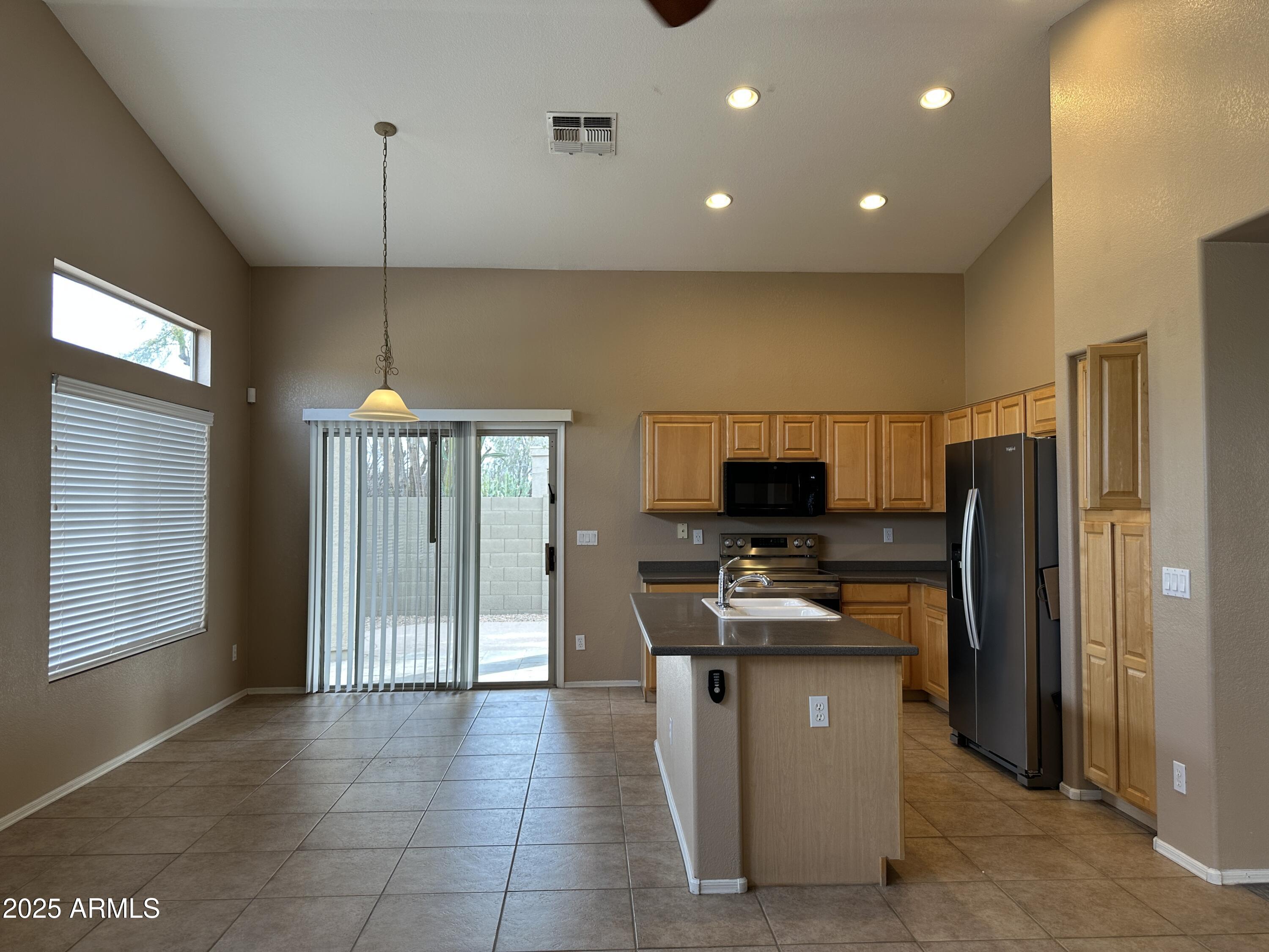 40915 N COLUMBIA Trail