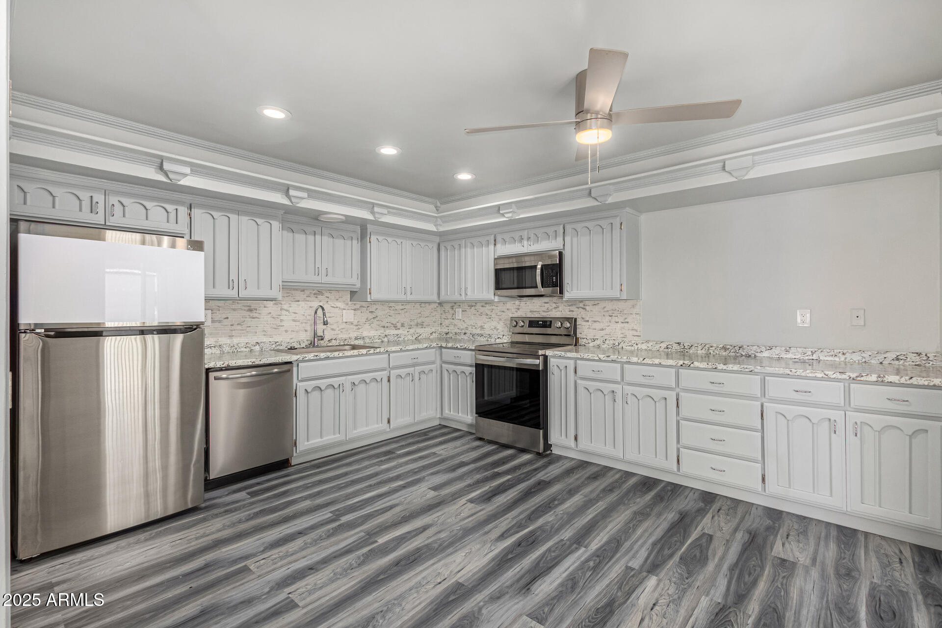 6454 E PASO NUEVO Drive, 104