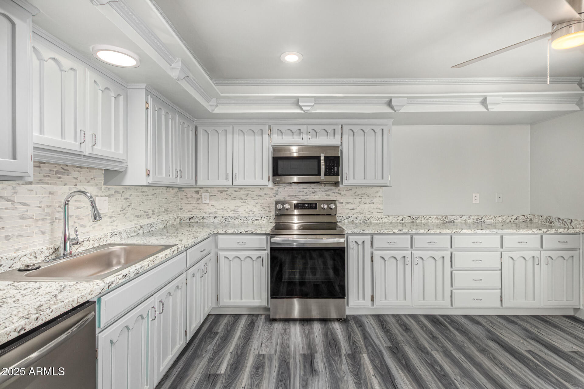 6454 E PASO NUEVO Drive, 104