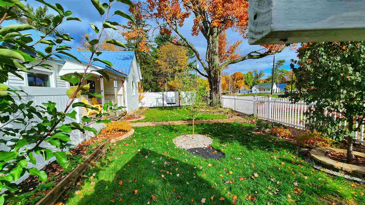 738 Pleasant Ave