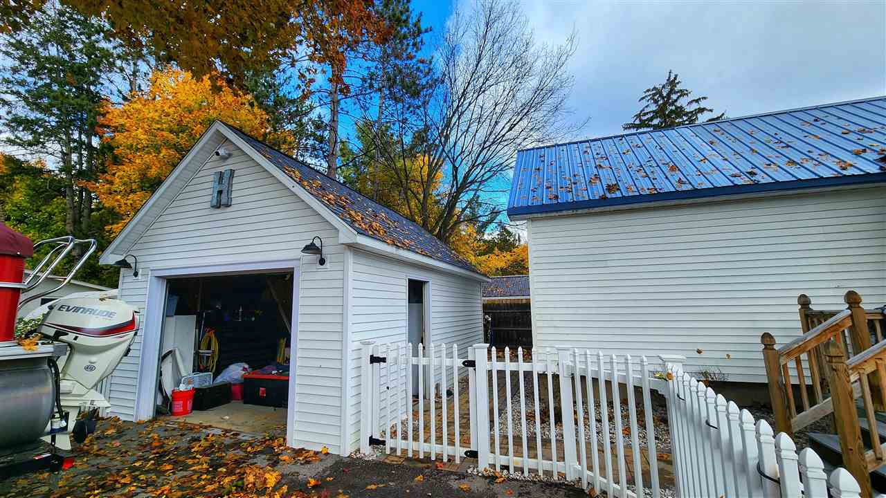 738 Pleasant Ave