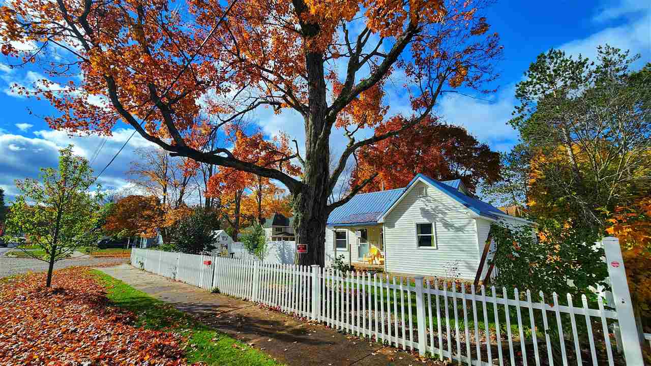 738 Pleasant Ave