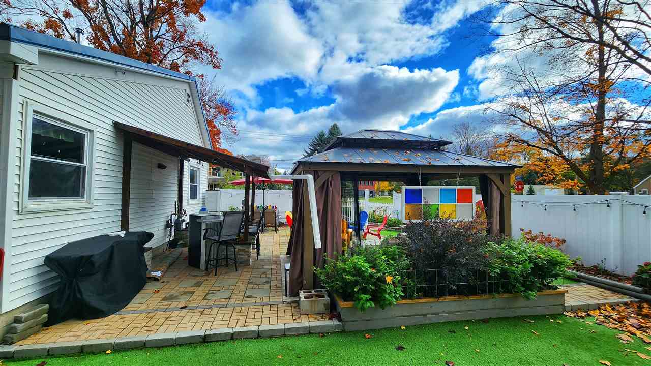 738 Pleasant Ave