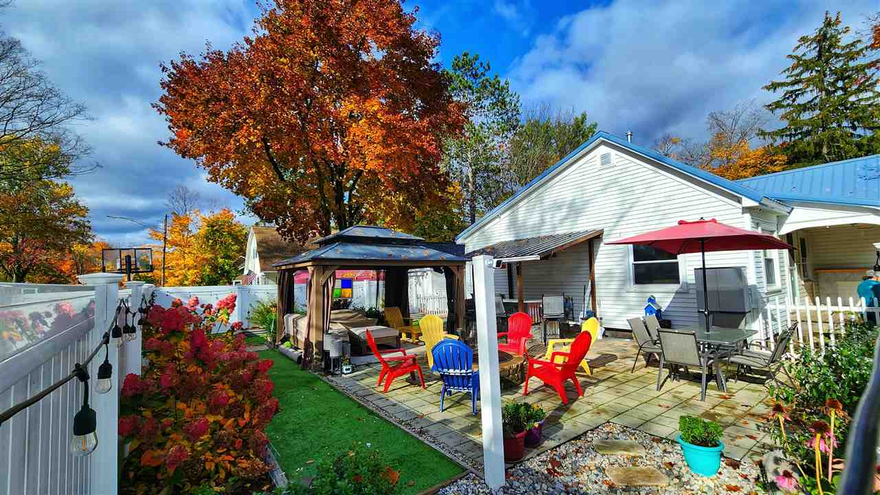 738 Pleasant Ave