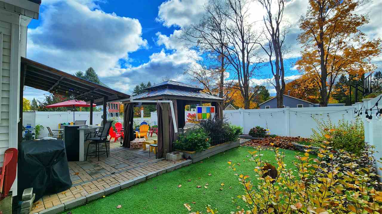 738 Pleasant Ave