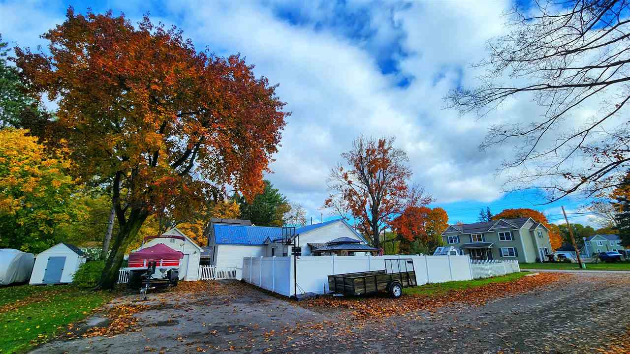 738 Pleasant Ave