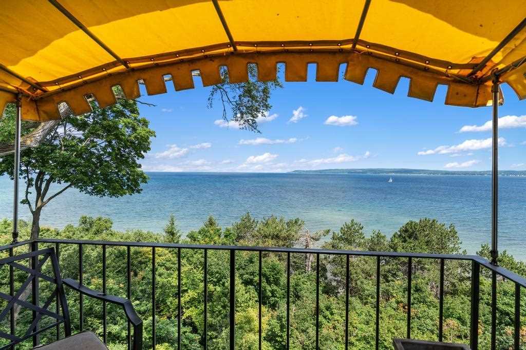1134 Charlevoix Avenue Unit: 12